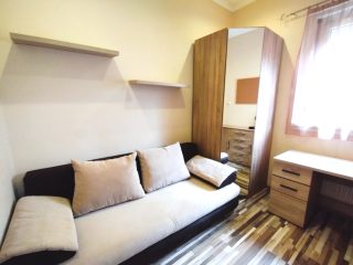 Kiadó 80 m²-escsaládi ház XIX. Kerület (Kispest) , Vásár tér: 350'000 Ft