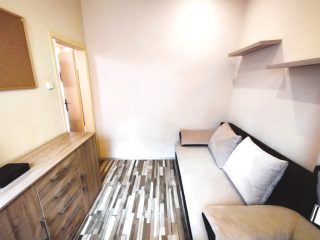 Kiadó 80 m²-escsaládi ház XIX. Kerület (Kispest) , Vásár tér: 350'000 Ft