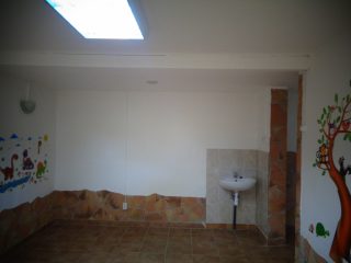 Kiadó 60 m²-esüzlethelyiség utcai bejárattal XIX. Kerület (Központ) , Kosárfonó utca: 220'000 Ft