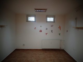 Kiadó 60 m²-esüzlethelyiség utcai bejárattal XIX. Kerület (Központ) , Kosárfonó utca: 220'000 Ft