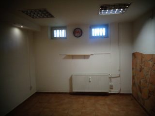 Kiadó 60 m²-esüzlethelyiség utcai bejárattal XIX. Kerület (Központ) , Kosárfonó utca: 220'000 Ft