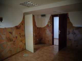 Kiadó 60 m²-esüzlethelyiség utcai bejárattal XIX. Kerület (Központ) , Kosárfonó utca: 220'000 Ft