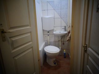 Kiadó 60 m²-esüzlethelyiség utcai bejárattal XIX. Kerület (Központ) , Kosárfonó utca: 220'000 Ft