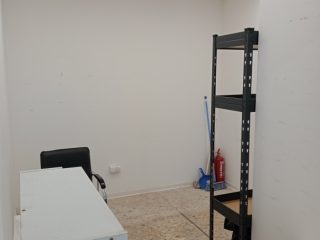 Kiadó 6 m²-esüzlet üzletházban XIX. Kerület (Központ) , Kossuth Lajos utca: 140'000 Ft