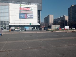 Kiadó 6 m²-esüzlet üzletházban XIX. Kerület (Központ) , Kossuth Lajos utca: 140'000 Ft