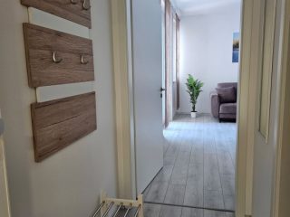 Kiadó 50 m²-estársasházi lakás XIX. Kerület (Központ) , Vak Bottyán út: 330'000 Ft