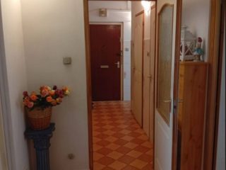 Eladó 63 m²-estársasházi lakás XIX. Kerület (Lakótelep) , Deák Ferenc utca: 64'900'000 Ft