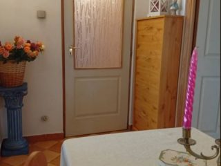 Eladó 63 m²-estársasházi lakás XIX. Kerület (Lakótelep) , Deák Ferenc utca: 64'900'000 Ft