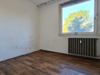 Eladó 73 m²-estársasházi lakás XIX. Kerület (Lakótelep) , Fő utca: 83'900'000 Ft