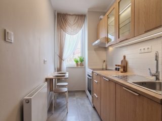 Eladó 73 m²-estársasházi lakás XIX. Kerület (Lakótelep) , Fő utca: 83'900'000 Ft