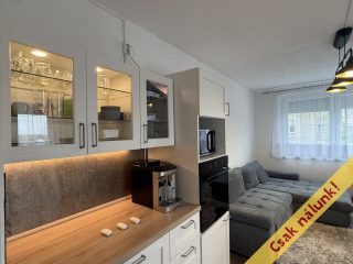 Eladó 52 m²-estársasházi lakás XIX. Kerület (Lakótelep) , Jáhn F. utca: 62'900'000 Ft