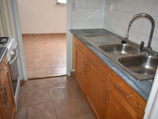 Eladó 57 m²-estársasházi lakás XIX. Kerület (Lakótelep) , József Attila utca: 63'000'000 Ft