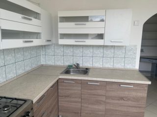 Kiadó 59 m²-estársasházi lakás XIX. Kerület (Lakótelep) , Kisfaludy utca: 300'000 Ft