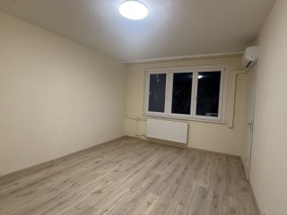 Kiadó 27 m²-estársasházi lakás XIX. Kerület (Lakótelep) , Lakótelepen: 175'000 Ft