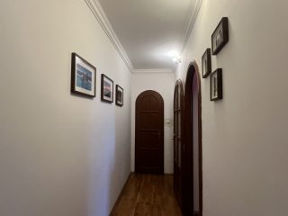 Eladó 74 m²-estársasházi lakás XIX. Kerület (Lakótelep) , Önkormányzat közelében: 89'900'000 Ft