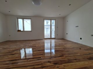 Eladó 111 m²-estársasházi lakás XIX. Kerület (Óváros) , Batthyány utca: 124'900'000 Ft