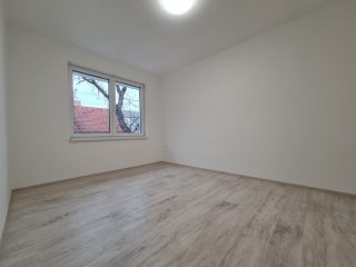 Eladó 111 m²-estársasházi lakás XIX. Kerület (Óváros) , Batthyány utca: 124'900'000 Ft