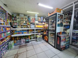 Eladó 33 m²-esüzlethelyiség utcai bejárattal XIX. Kerület (Óváros) , Hunyadi utca: 27'000'000 Ft