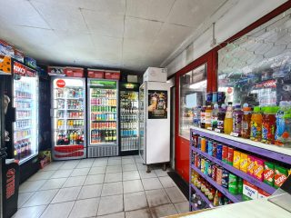 Eladó 33 m²-esüzlethelyiség utcai bejárattal XIX. Kerület (Óváros) , Hunyadi utca: 27'000'000 Ft