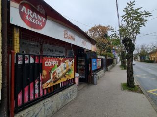 Eladó 33 m²-esüzlethelyiség utcai bejárattal XIX. Kerület (Óváros) , Hunyadi utca: 27'000'000 Ft