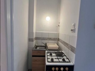 Kiadó 25 m²-estársasházi lakás XIX. Kerület (Óváros) , Jókai utca: 130'000 Ft