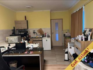 Eladó 270 m²-escsaládi ház XIX. Kerület (Óváros) , Óváros utca: 260'000'000 Ft