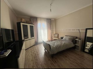 Eladó 350 m²-escsaládi ház XIX. Kerület (Óváros) , Templom tér mögötti utca: 179'999'000 Ft
