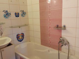 Kiadó 55 m²-estársasházi lakás XIX. Kerület (Wekerle) , Kós Károly tér: 260'000 Ft