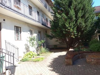 Kiadó 163 m²-estársasházi lakás XIX. Kerület (Wekerle) , Kós Károly utca: 500'000 Ft