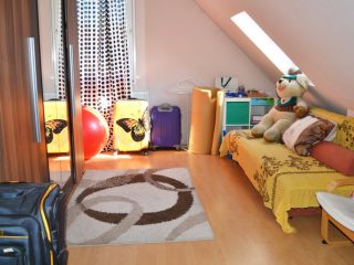 Eladó 187 m²-escsaládi ház XV. Kerület (Pestújhely) , Pestújhely: 164'900'000 Ft