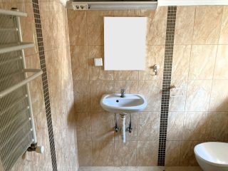 Eladó 80 m²-esházrész XV. Kerület (Pestújhely) , Thököly utca: 65'000'000 Ft