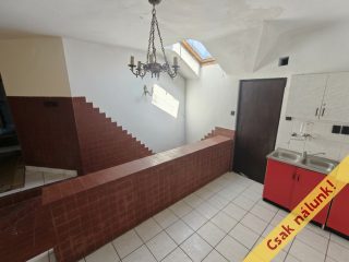 Eladó 210 m²-escsaládi ház XV. Kerület (Rákospalota) , Dessewffy Arisztid utca: 120'000'000 Ft