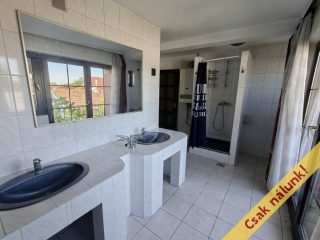 Eladó 210 m²-escsaládi ház XV. Kerület (Rákospalota) , Dessewffy Arisztid utca: 120'000'000 Ft
