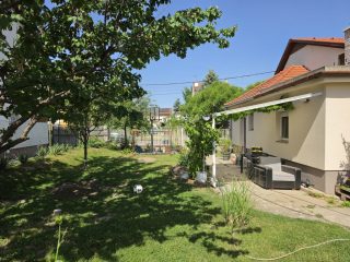 Eladó 80 m²-escsaládi ház XV. Kerület (Rákospalota-Kertváros) , Alag utca: 126'000'000 Ft