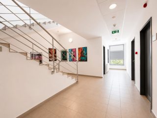 Kiadó 424 m²-esegyéb üzlethelyiség XV. Kerület (Rákospalota-Kertváros) , Felsőkert utca: 1'800'000 Ft