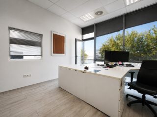 Kiadó 424 m²-esegyéb üzlethelyiség XV. Kerület (Rákospalota-Kertváros) , Felsőkert utca: 1'800'000 Ft