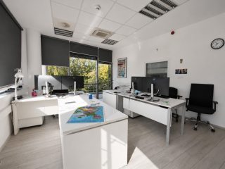 Kiadó 424 m²-esegyéb üzlethelyiség XV. Kerület (Rákospalota-Kertváros) , Felsőkert utca: 1'800'000 Ft