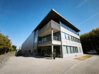 Kiadó 424 m²-esegyéb üzlethelyiség XV. Kerület (Rákospalota-Kertváros) , Felsőkert utca: 1'800'000 Ft