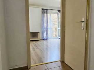 Eladó 34 m²-estársasházi lakás XV. Kerület (Rákospalota) , Törökszegfű tér: 47'500'000 Ft