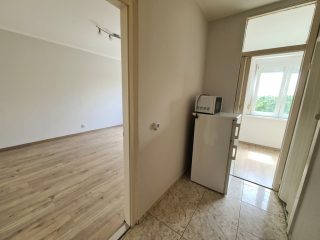 Kiadó 35 m²-estársasházi lakás XV. Kerület (Újpalota) , Erdőkerülő utca: 190'000 Ft