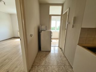 Kiadó 35 m²-estársasházi lakás XV. Kerület (Újpalota) , Erdőkerülő utca: 190'000 Ft