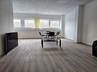 Kiadó 15 m²-esb kategóriás iroda XV. Kerület (Újpalota) , Késmárk utca: 48'090 Ft