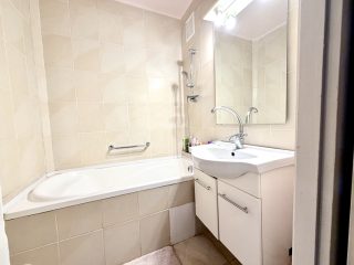 Eladó 70 m²-estársasházi lakás XV. Kerület (Újpalota) , Páskomliget utca: 81'000'000 Ft