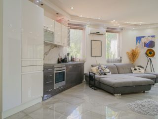 Eladó 58 m²-estársasházi lakás XV. Kerület (Újpalota) , Tompa Mihály utca: 86'000'000 Ft