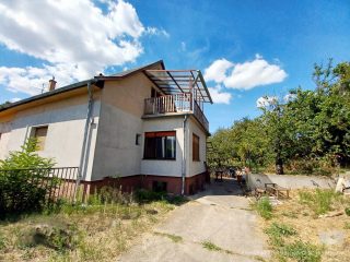 Eladó 75 m²-escsaládi ház XVI. Kerület (Árpádföld) , Állás utca: 99'000'000 Ft