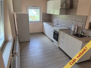 Eladó 63 m²-escsaládi ház XVI. Kerület (Árpádföld) , Árpádföld csendes utcájában: 105'000'000 Ft
