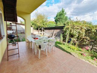 Eladó 95 m²-escsaládi ház XVI. Kerület (Árpádföld) , Árpádföld kedvelt részén: 110'000'000 Ft