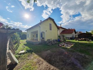 Eladó 95 m²-escsaládi ház XVI. Kerület (Árpádföld) , Árpádföld kedvelt részén: 110'000'000 Ft