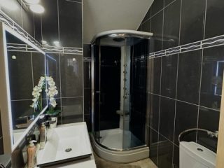 Eladó 138 m²-essorház XVI. Kerület (Árpádföld) , ÁrpádföldÖn lévő út: 175'800'000 Ft