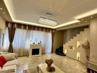 Eladó 138 m²-essorház XVI. Kerület (Árpádföld) , ÁrpádföldÖn lévő út: 175'800'000 Ft